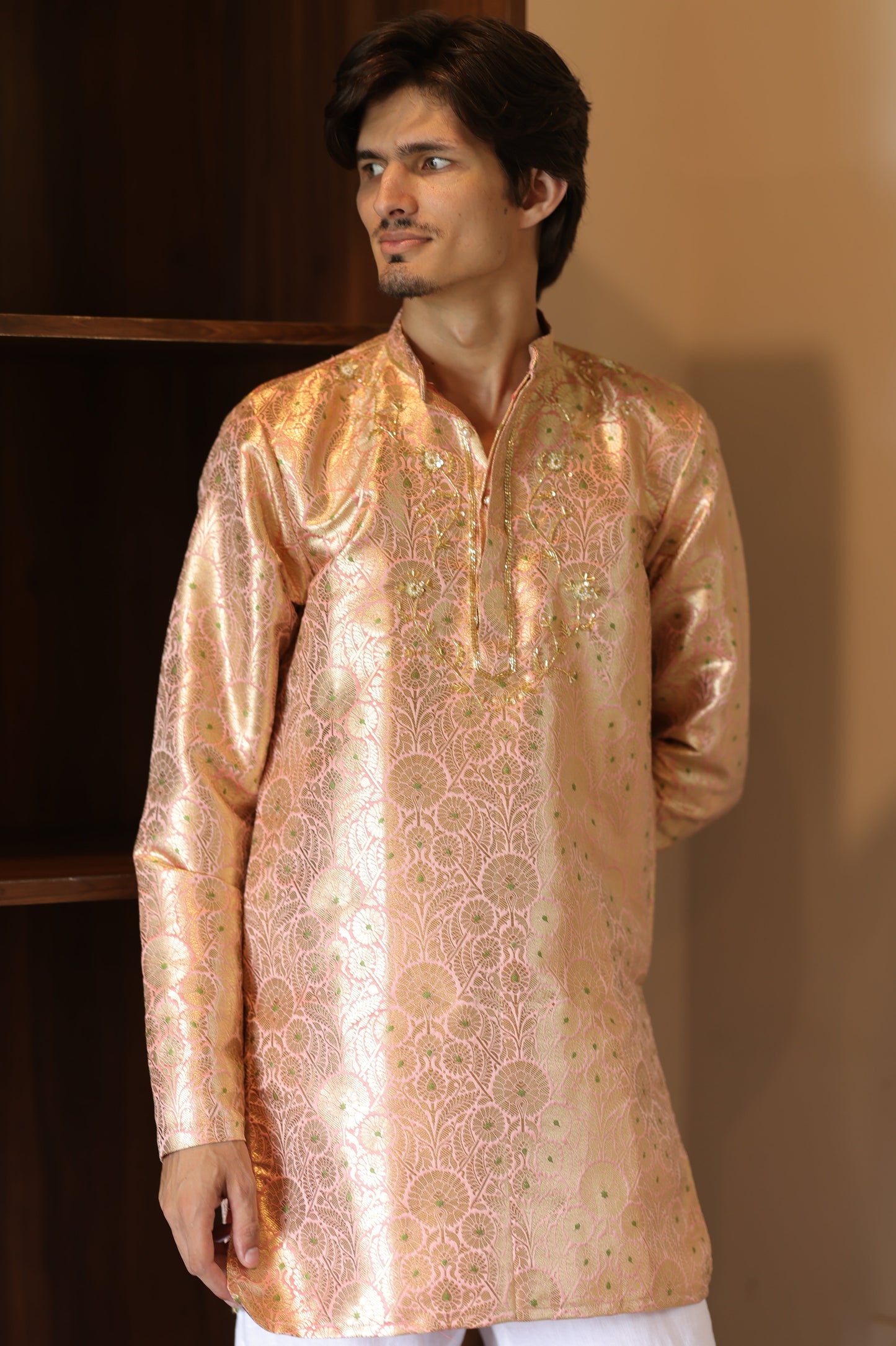 Banarsi Baithak Short Pink Kurta