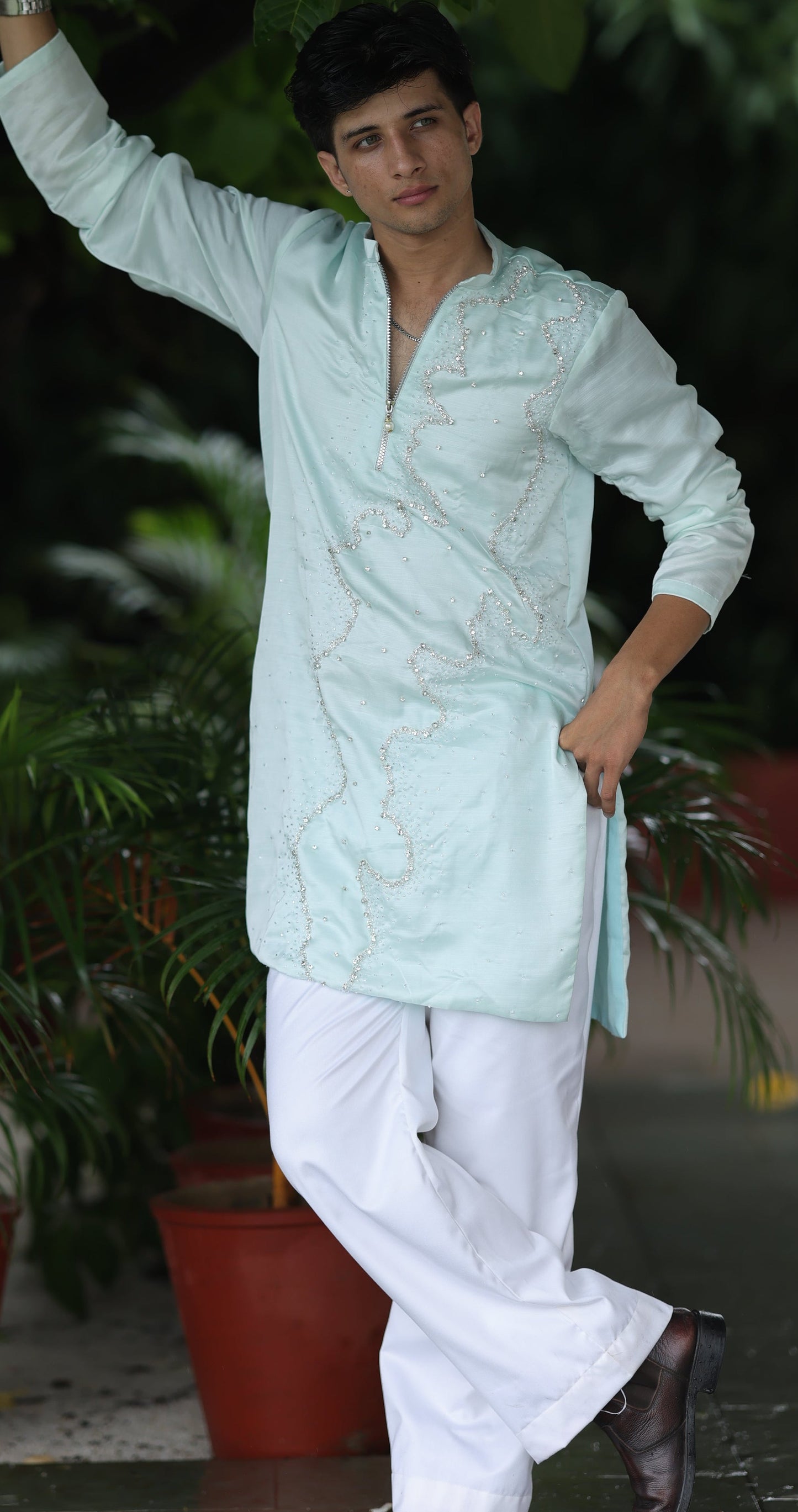 Ambar Swaroski Kurta